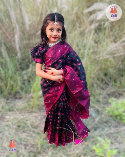 নাকফুল জামদানী রেডি শাড়ী